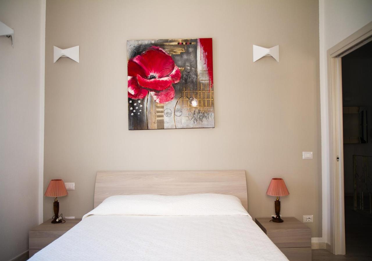 Murphy Holiday Home - Residenza XX Settembre La Maddalena  Bagian luar foto