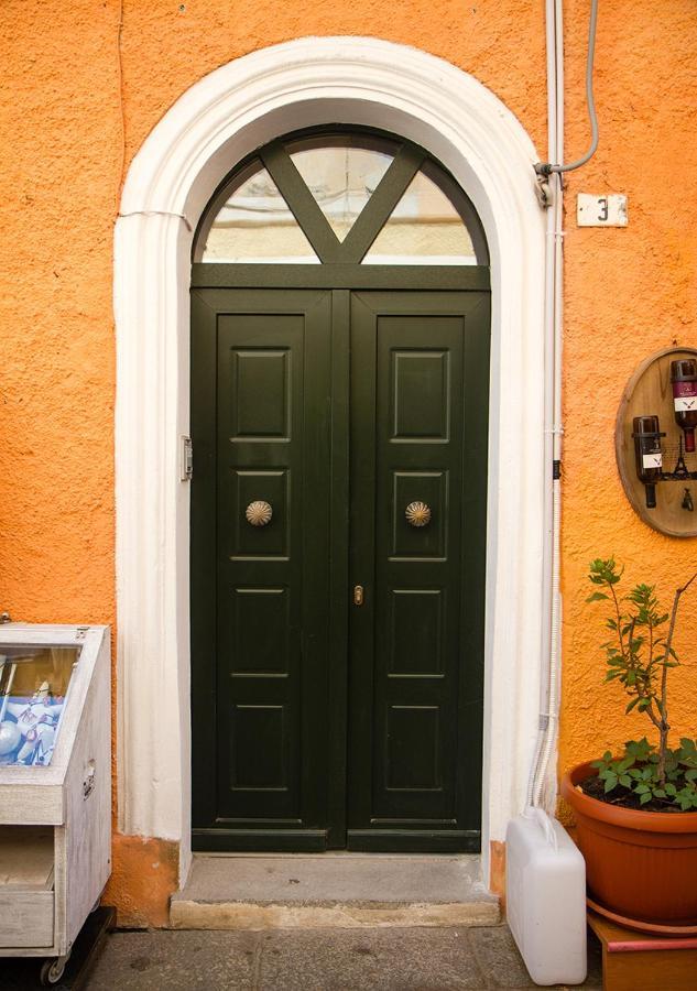 Murphy Holiday Home - Residenza XX Settembre La Maddalena  Bagian luar foto